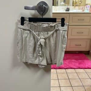 charlotte russe beige linen shorts!